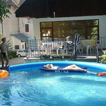 Guesthouse Stefi Rîşnov Екстериор снимка